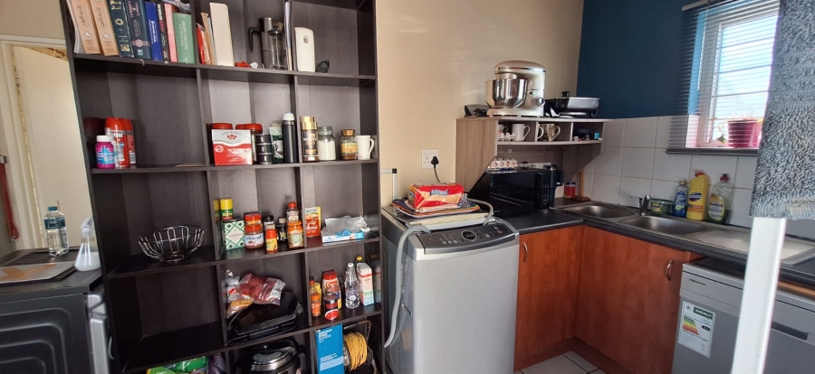 2 Bedroom Property for Sale in Pelican Park Western Cape